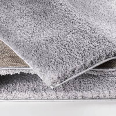 Detailaufnahme grauer Langflorteppich von Heineking24